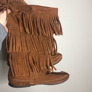 Minnetonka 3 layer fringe boot